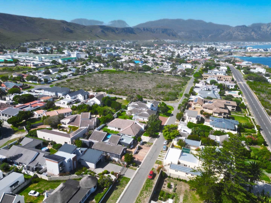 4 Bedroom Property for Sale in Westcliff Western Cape